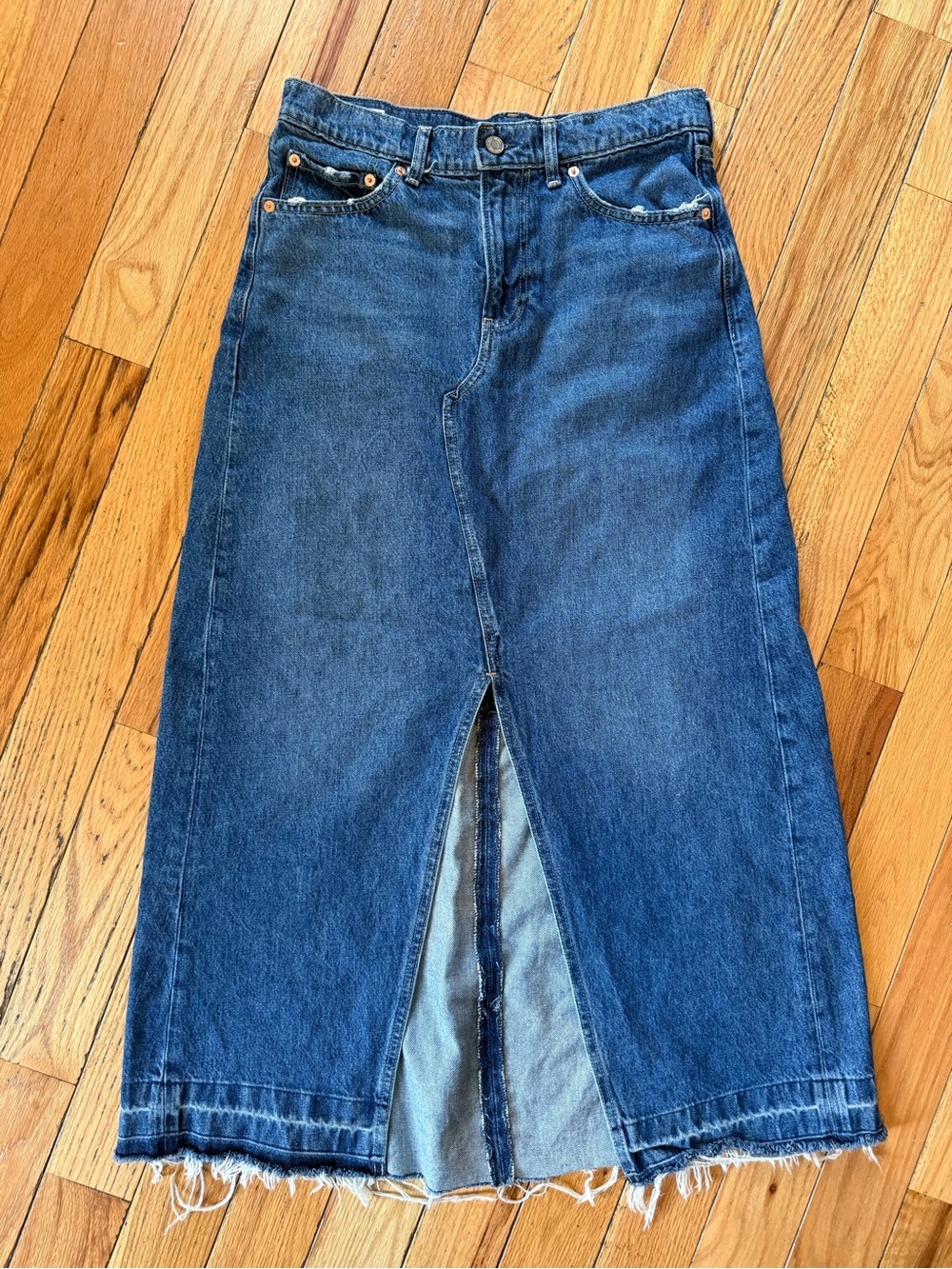 GAP Denim Maxi Skirt Slit Front Frayed Hem Medium Indigo Women’s Size 29/8